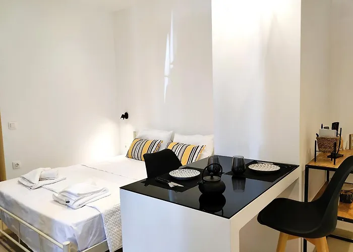 White Corfu Town * Corfu (city)