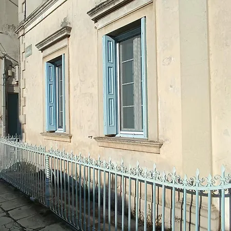 White Corfu Town * Korfu